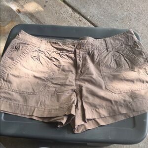 Old Navy Women's Tan Cargo Shorts